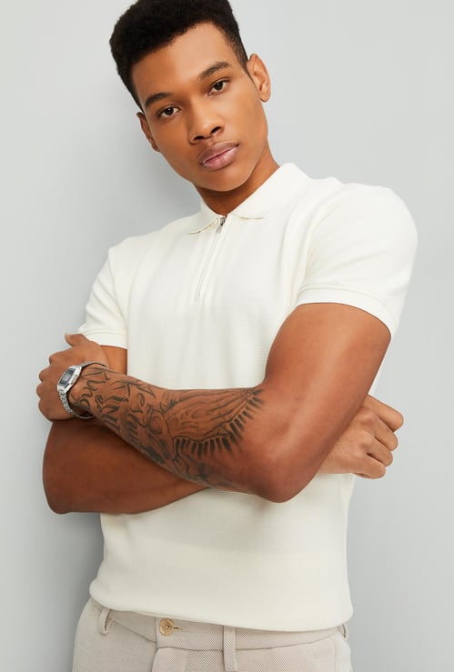 Men Textured Zipper Polo T-shirt