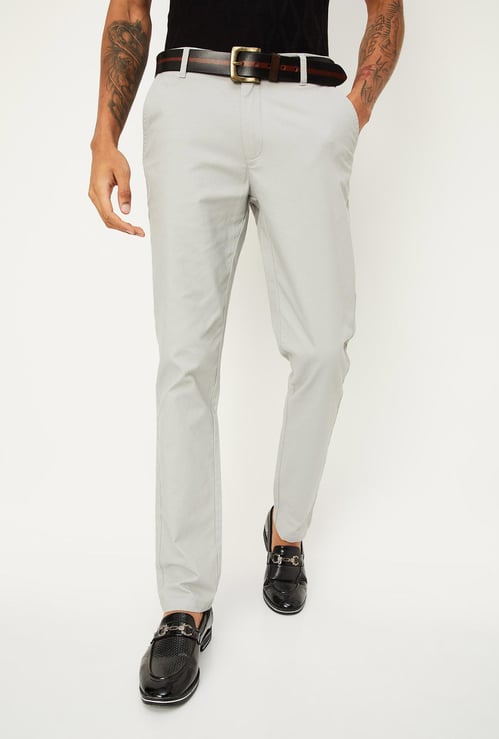 Men Solid Slim Fit Chinos