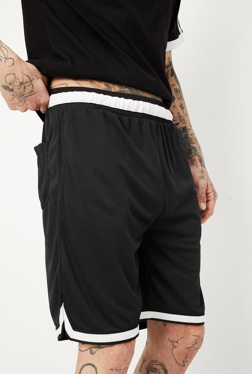 Men Athleisure Knit Shorts with Contrast Trim