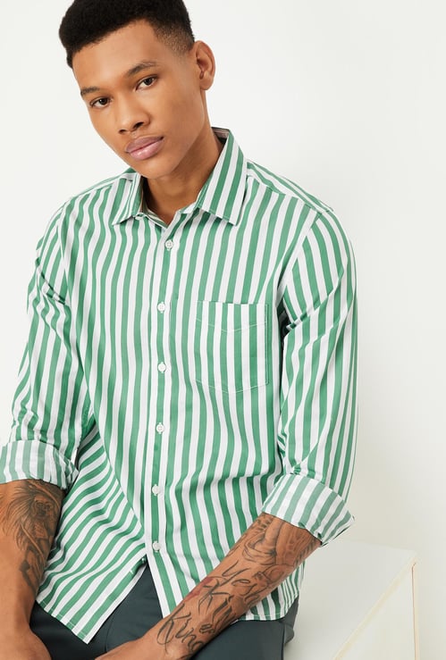 Men Regular Fit Striped Casual Shirt