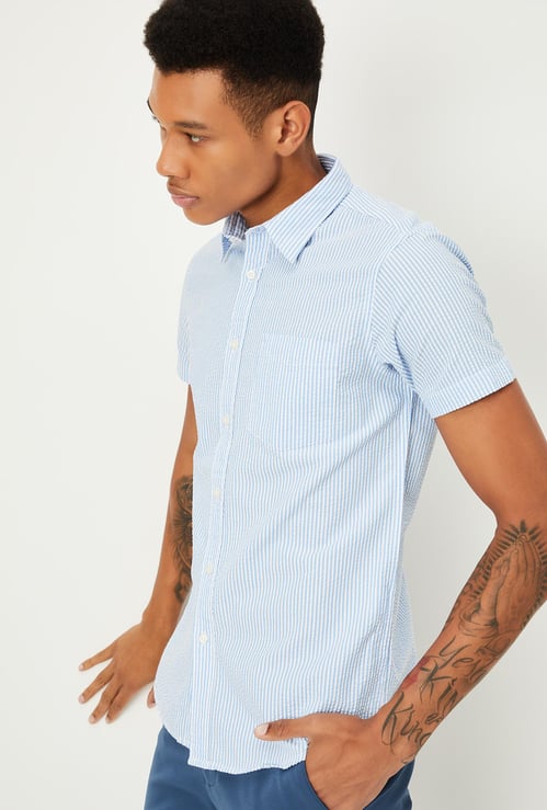 Men Regular Fit Striped Casual Shirt