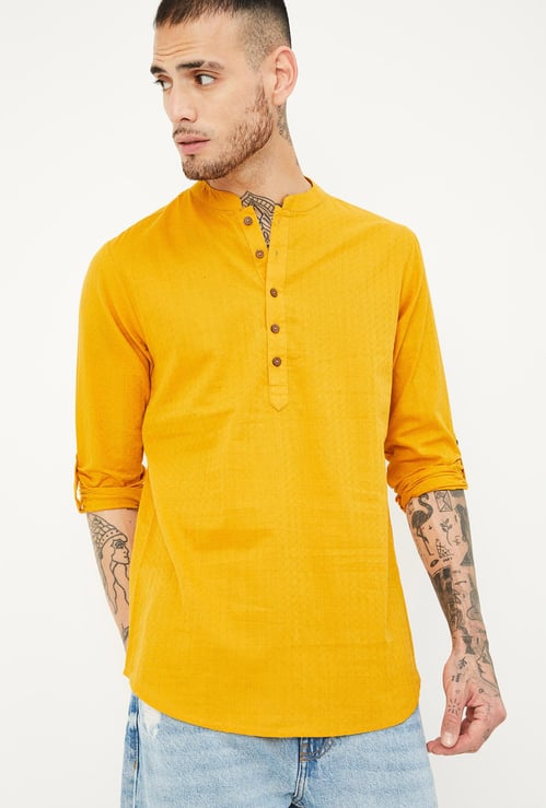 Men Dobby Woven Short Kurta