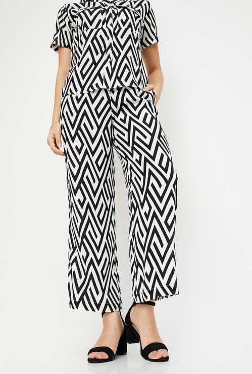 Women Printed Wide Leg Trousers