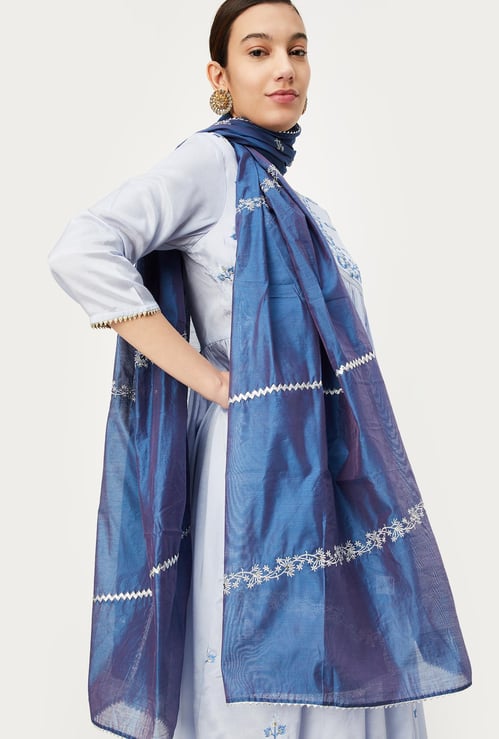 Women Embroidered Dupatta