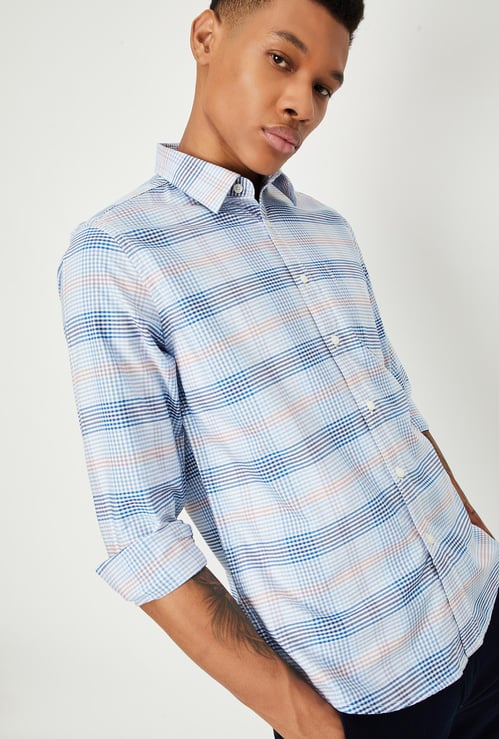 Men Regular Fit Checked Casual Shirt