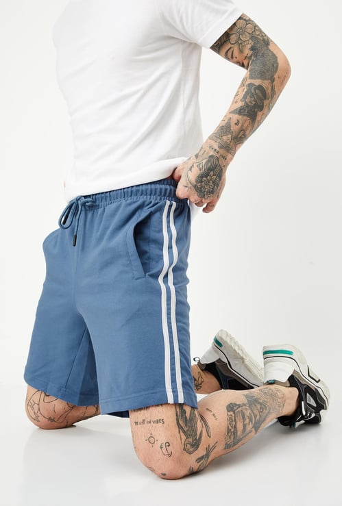 Men Side Striped Sports Shorts