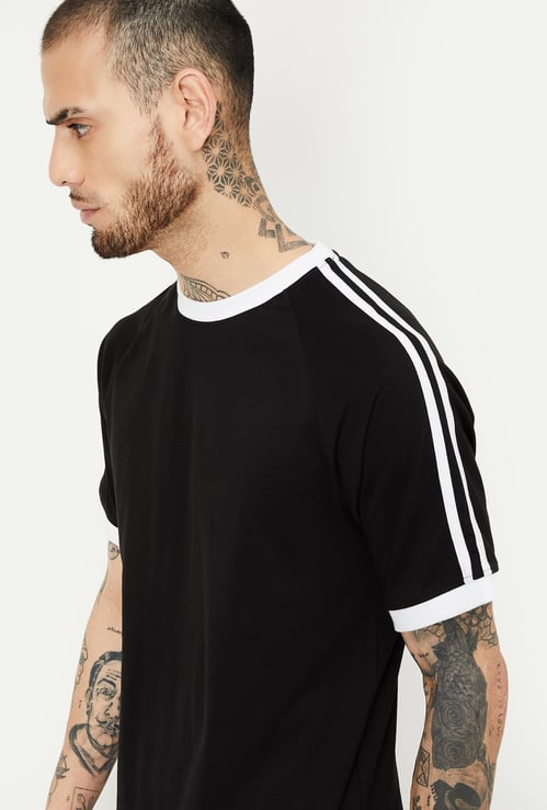 Men Striped Raglan Sleeve Sports T-shirt