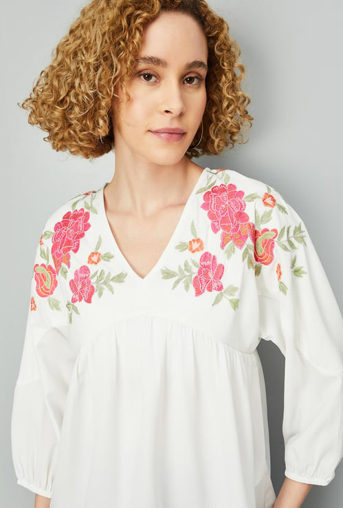 Women Floral Embroidered Tunic