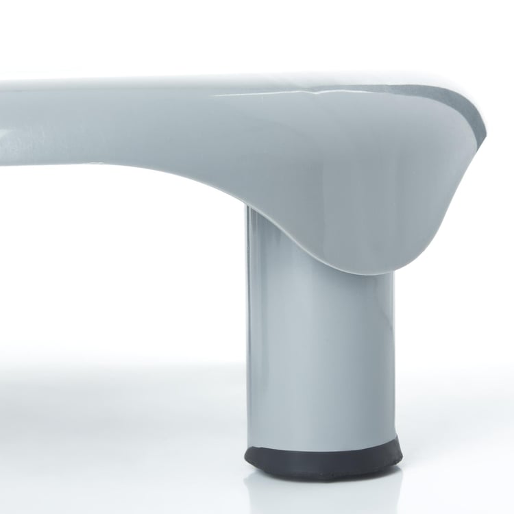 Omnia Idyllic Polypropylene Step Stool