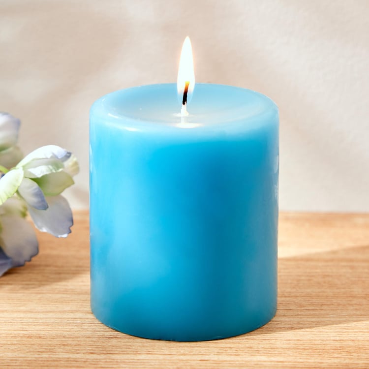 Colour Refresh Blueberry Scented Pillar Candle