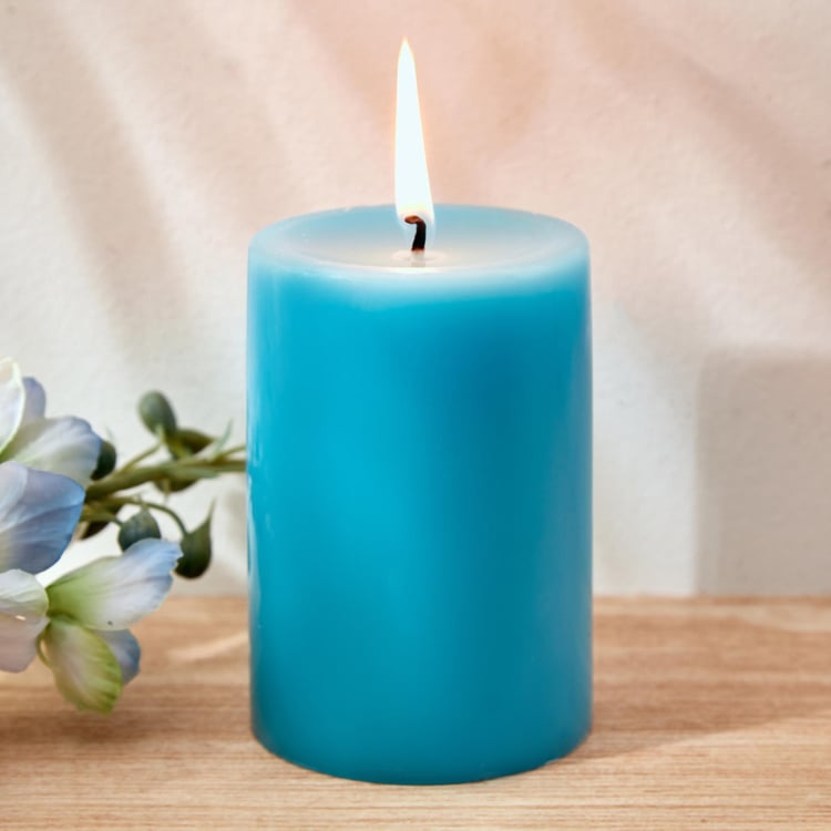 Colour Refresh Blueberry Scented Pillar Candle