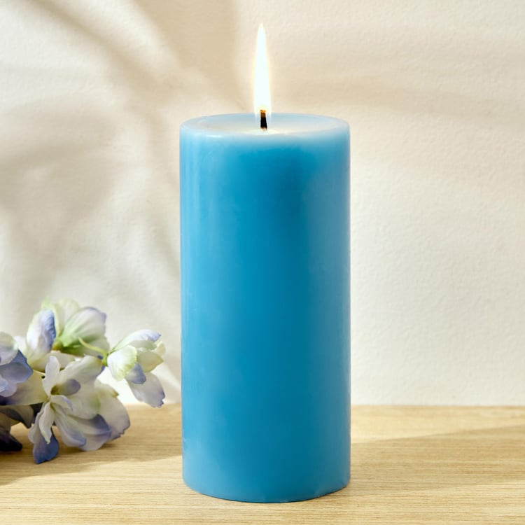 Colour Refresh Blueberry Scented Pillar Candle