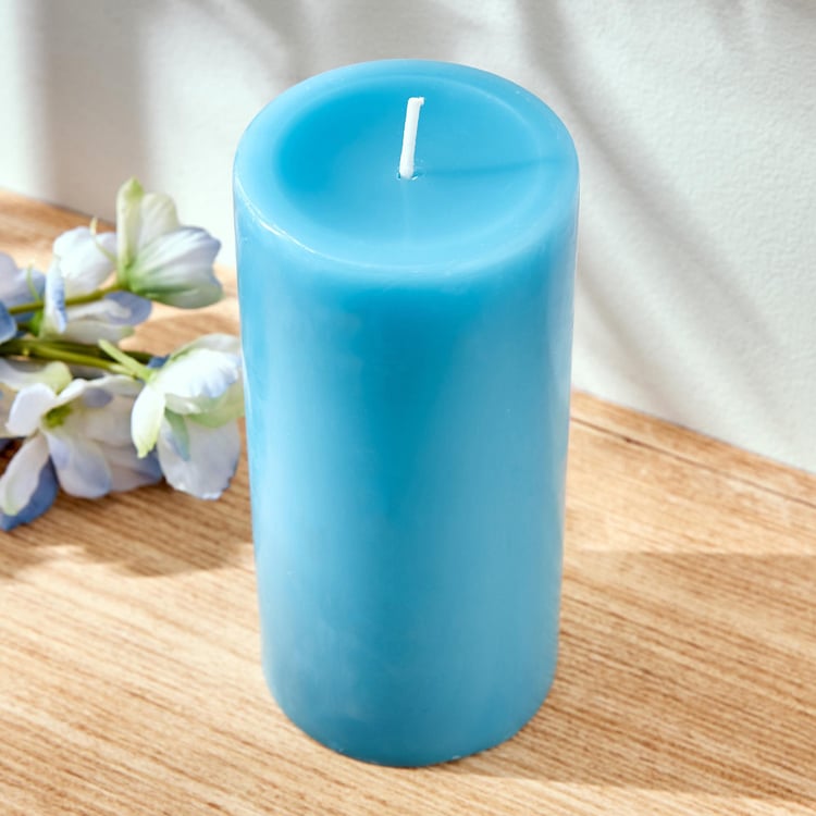 Colour Refresh Blueberry Scented Pillar Candle