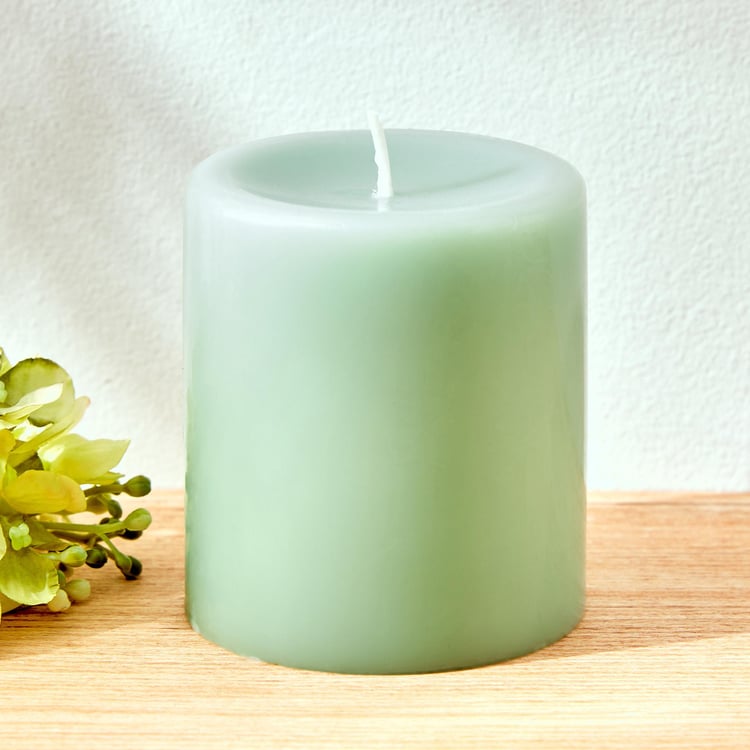 Colour Refresh Sea Breeze Scented Pillar Candle