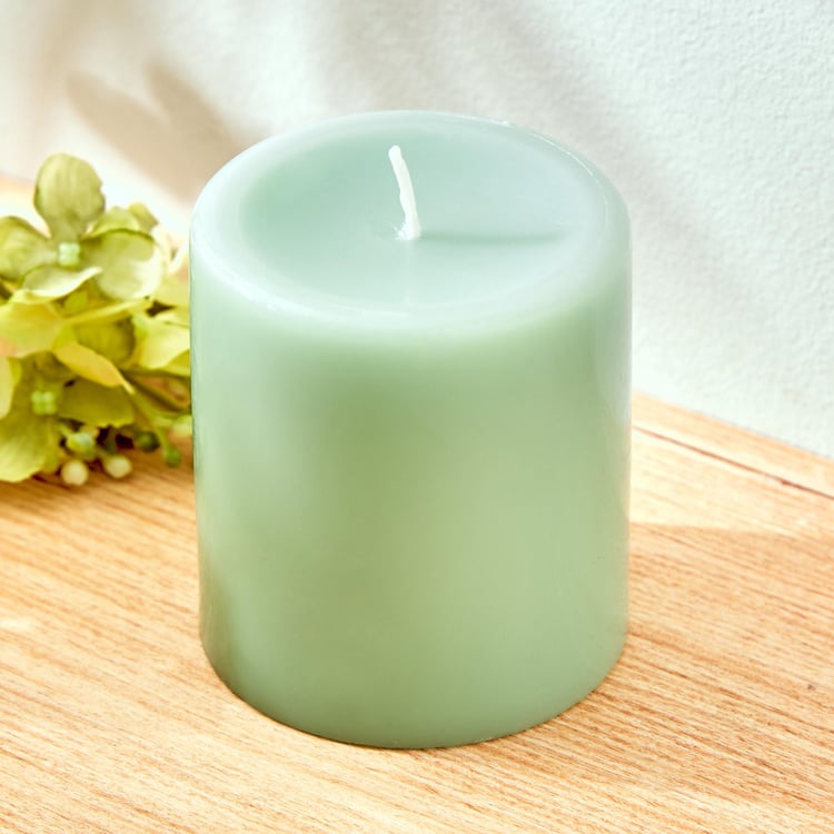 Colour Refresh Sea Breeze Scented Pillar Candle