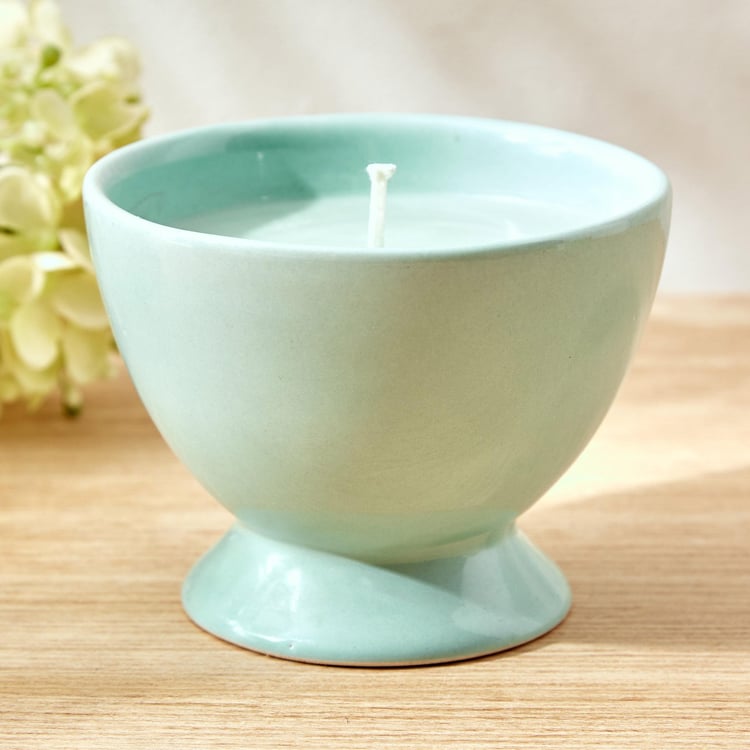 Colour Refresh Sea Breeze Scented Jar Candle