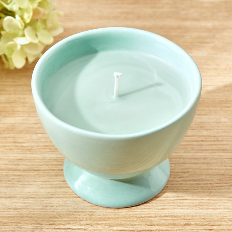 Colour Refresh Sea Breeze Scented Jar Candle