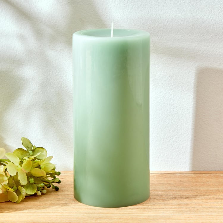 Colour Refresh Sea Breeze Scented Pillar Candle