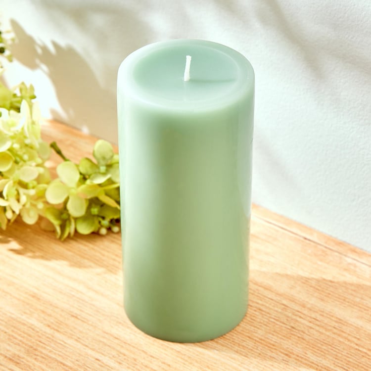 Colour Refresh Sea Breeze Scented Pillar Candle