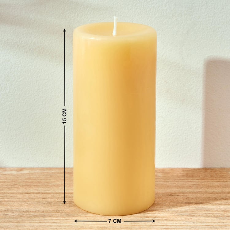 Colour Refresh Lemon Grass Scented Pillar Candle