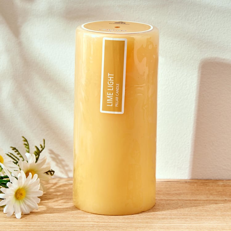 Colour Refresh Lemon Grass Scented Pillar Candle