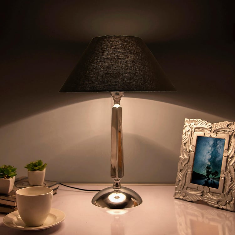 HOMESAKE Metal Table Lamp