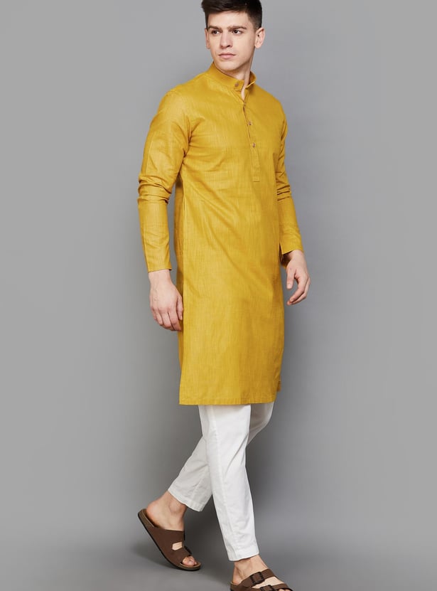 MANYAVAR Men Solid Straight Kurta