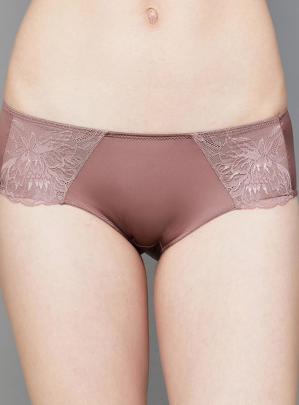 TRIUMPH Lace Detailed Hipster Panties