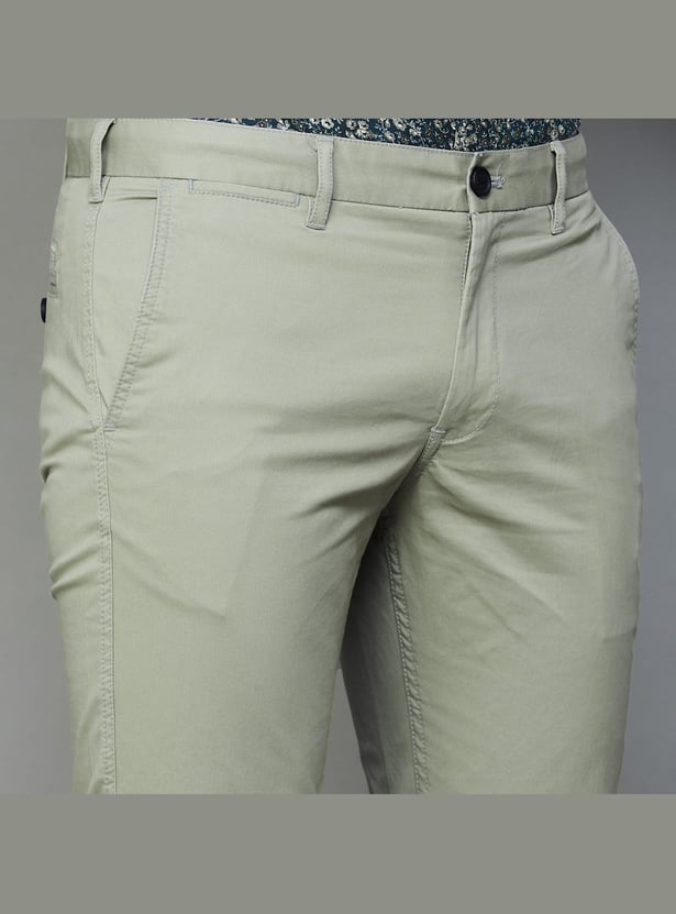INDIAN TERRAIN Men Solid Slim Straight Trousers