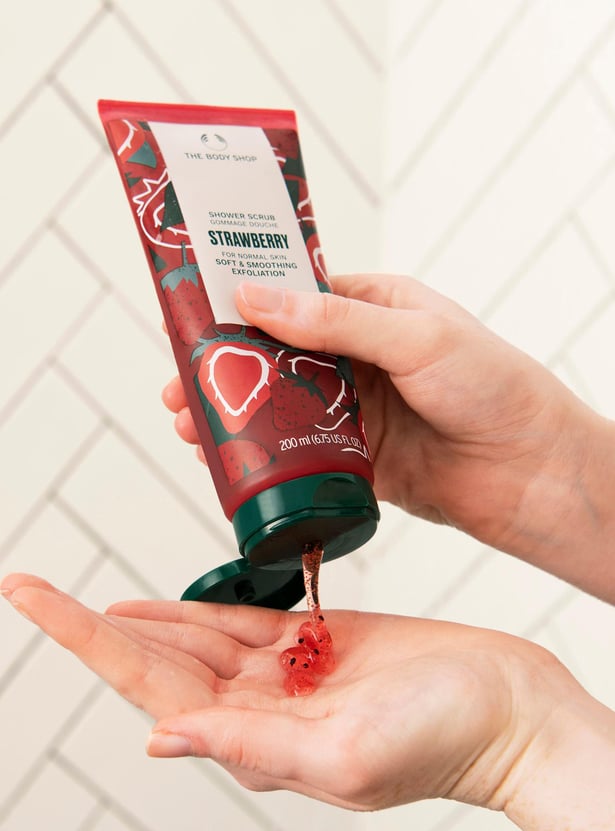 THE BODY SHOP Strawberry Shower Scrub - 200ml