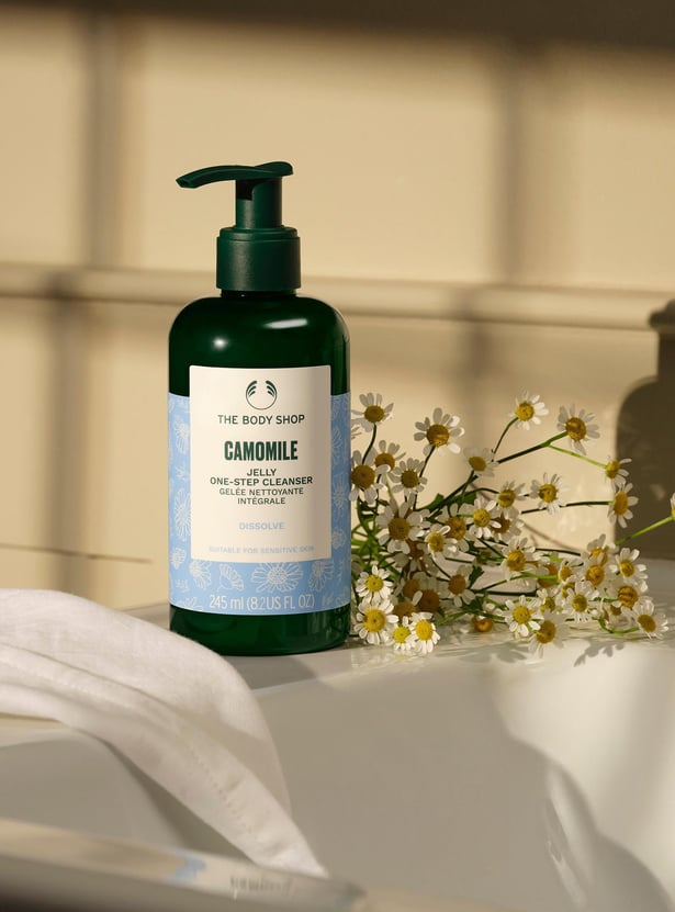 THE BODY SHOP Camomile Jelly One-Step Cleanser - 245ml