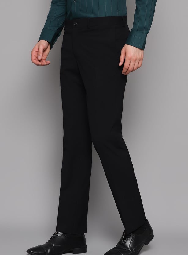 BLACKBERRYS Men Solid Slim Straight Fit Casual Trousers