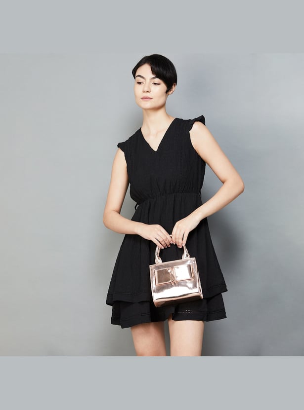GINGER Women Metallic Sling Bag