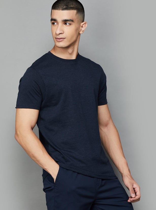 FAME FOREVER Men Solid Regular Fit T-shirt