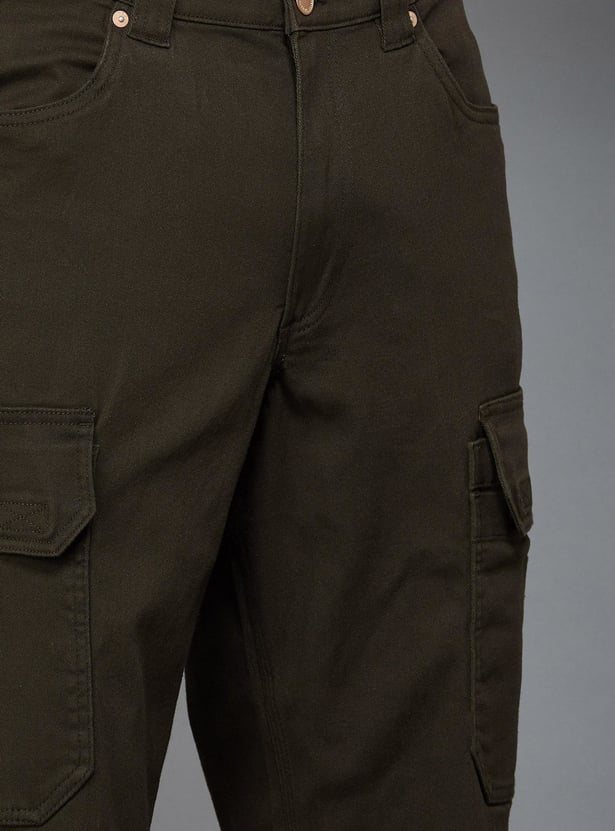JACK & JONES Men Solid Regular Fit Cargo Trousers