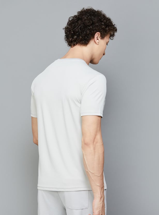 FAME FOREVER ACTIVE Men Solid Sports T-shirt