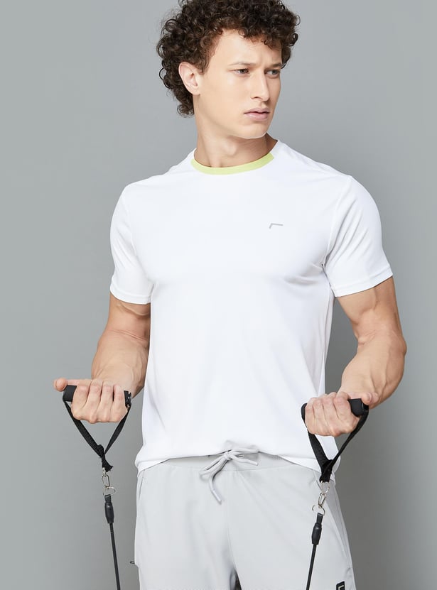 FAME FOREVER ACTIVE Men Solid Sports T-shirt