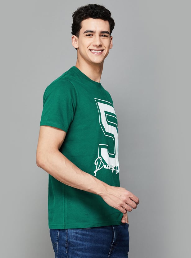 FAME FOREVER Men Typographic Print Regular Fit T-shirt