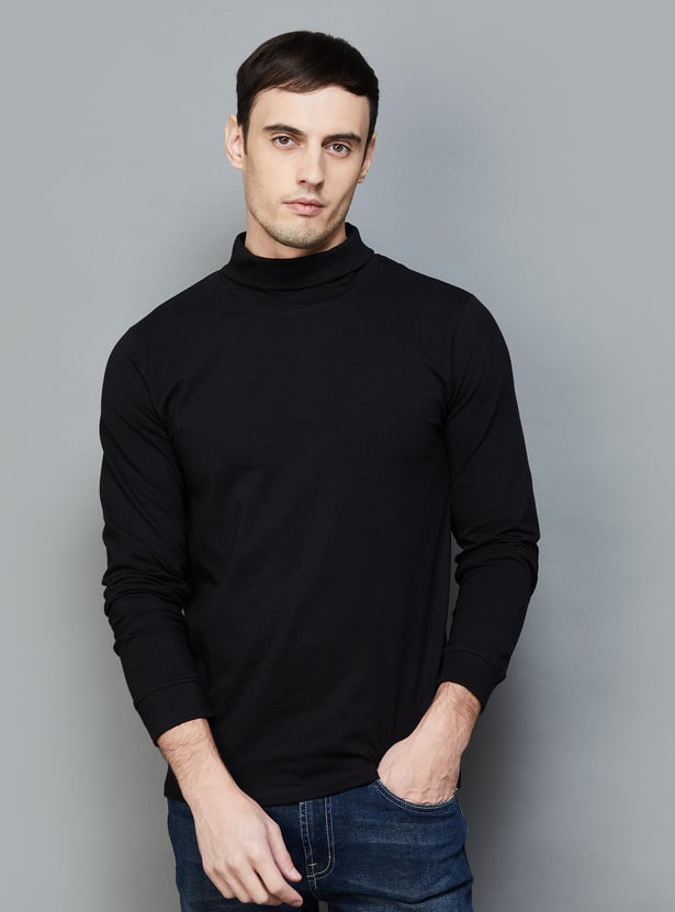 Buy VOI JEANS Men Solid Turtle Neck Regular Fit T-shirt from VOI