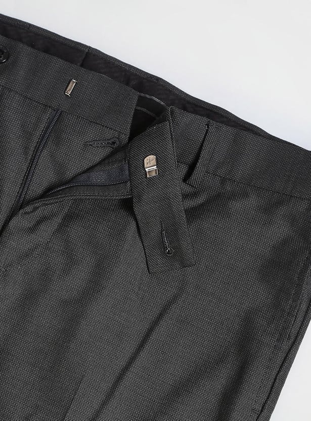 ARROW Men Solid Regular Fit Formal Trousers