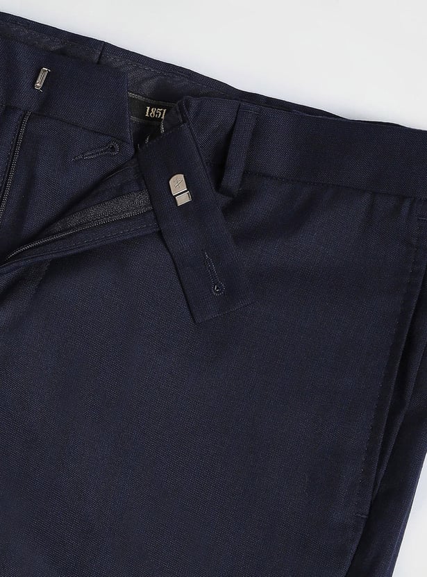 ARROW Men Solid Slim Fit Formal Trousers