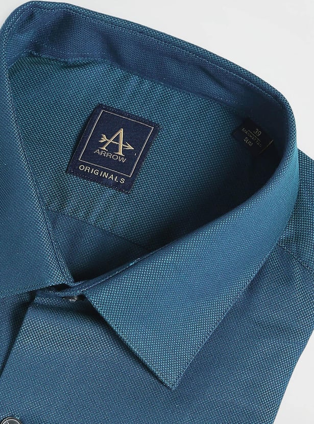 ARROW Men Textured Manhattan Formal Shirt (Slim)