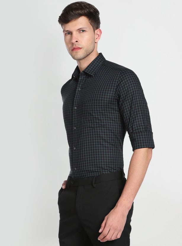 ARROW Men Checked Manhattan Formal Shirt (Slim)