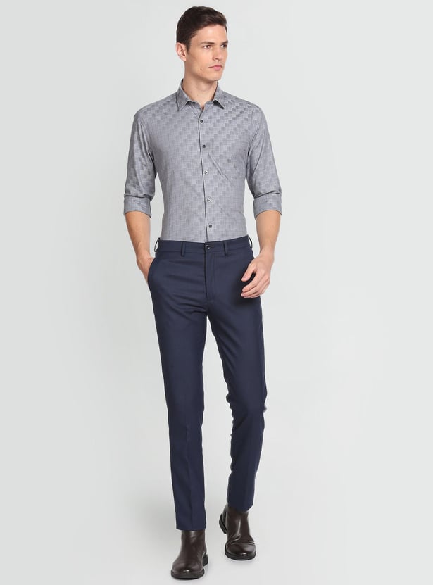 ARROW Men Checked Slim Fit Formal Shirt