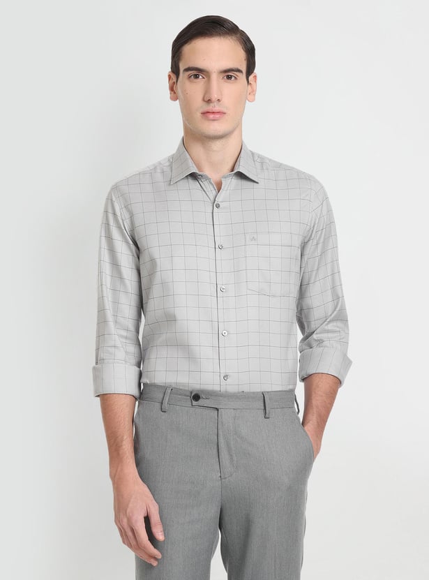 ARROW Men Checked Slim Fit Formal Shirt