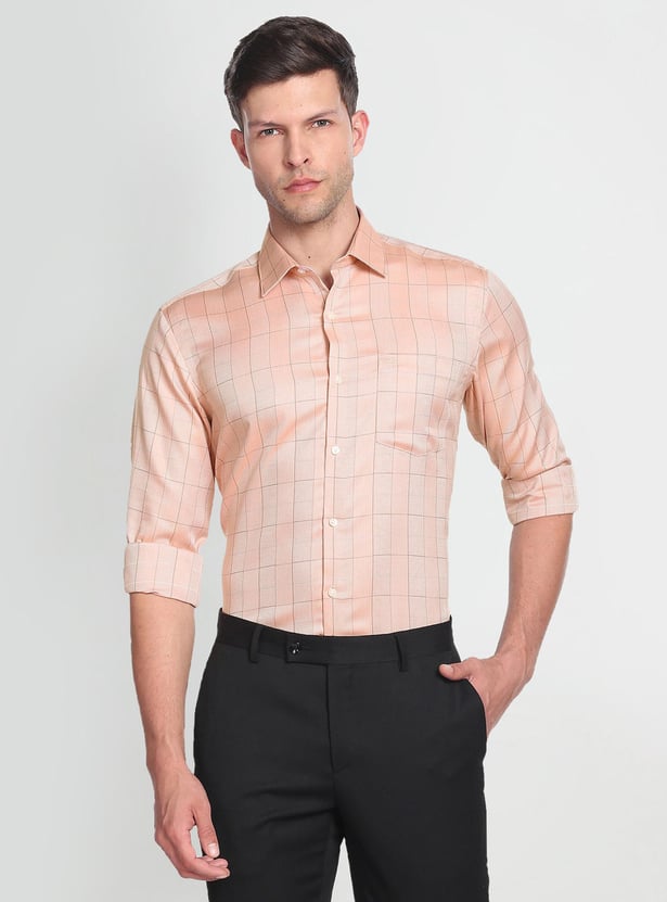 ARROW Men Checked Auto Press Manhattan Formal Shirt (Slim)