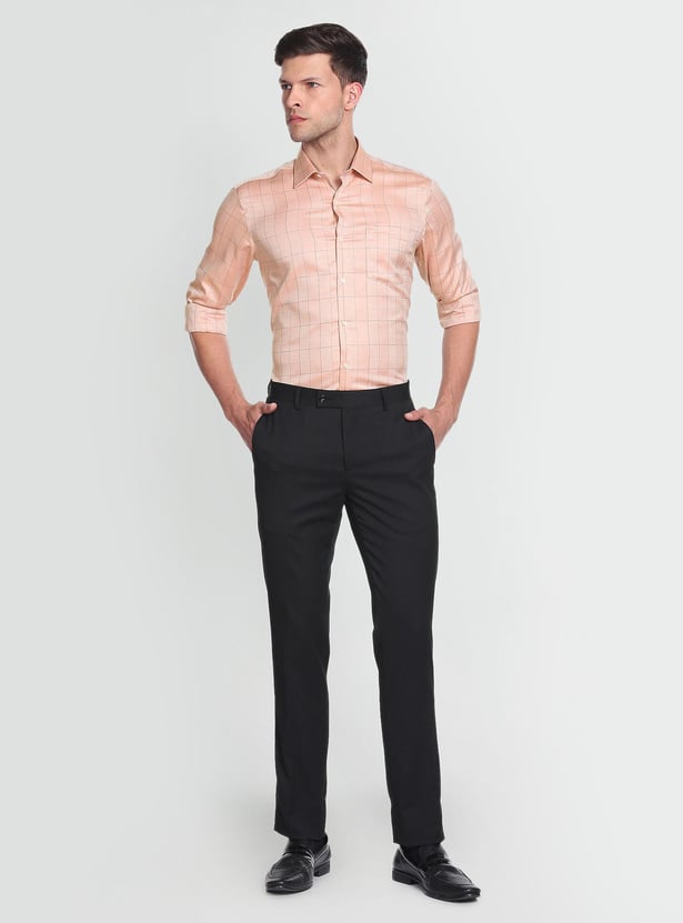 ARROW Men Checked Auto Press Manhattan Formal Shirt (Slim)