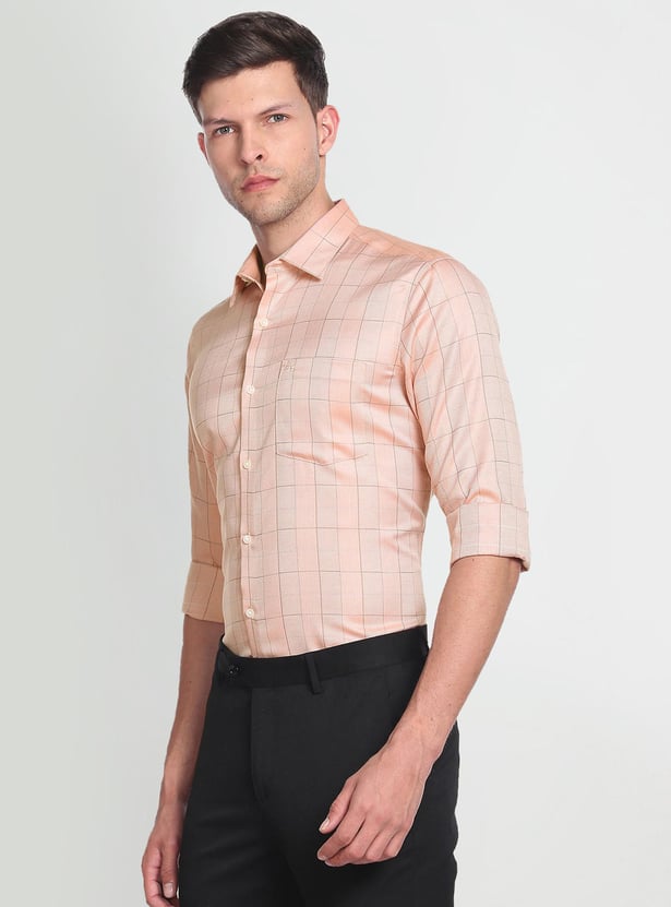 ARROW Men Checked Auto Press Manhattan Formal Shirt (Slim)