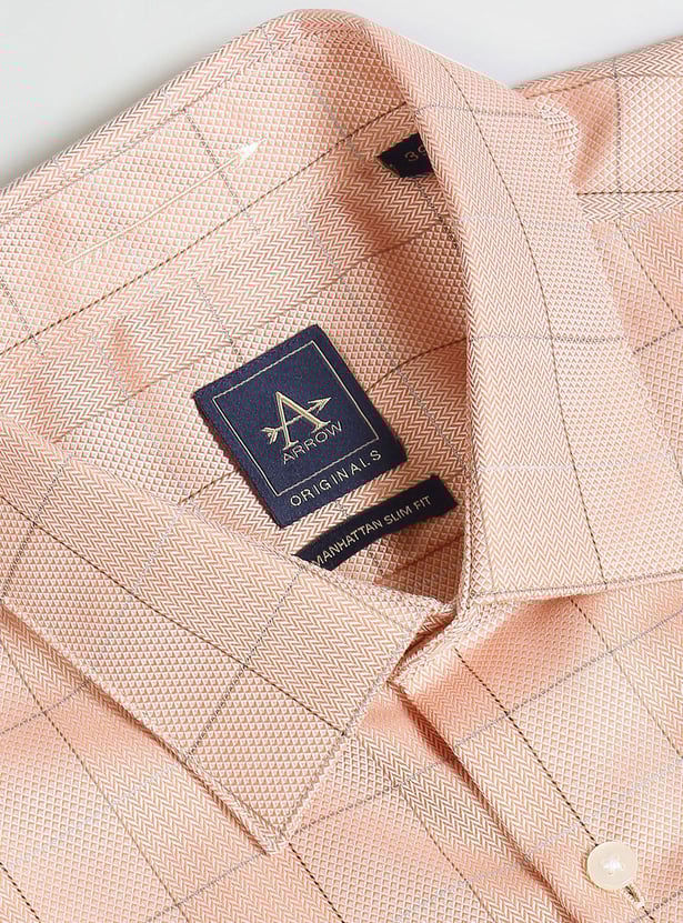 ARROW Men Checked Auto Press Manhattan Formal Shirt (Slim)
