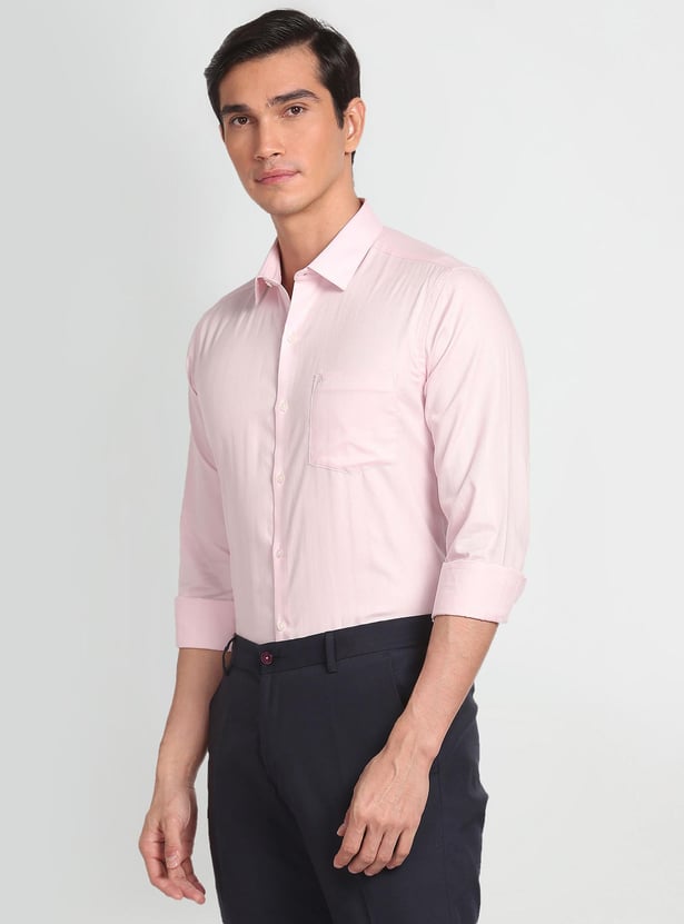 ARROW Men Textured Slim Fit Formal Shirt